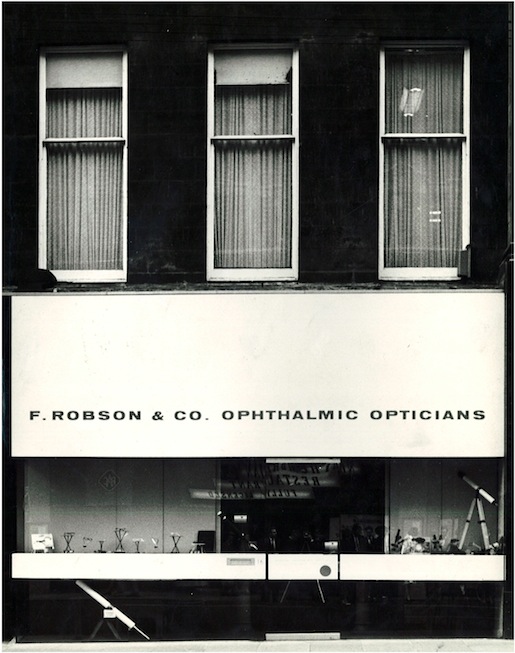 Robsons Optician, 1962